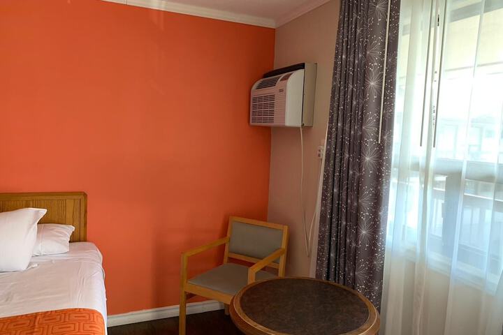 Room 31 of 40