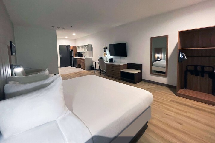 Room 30 of 60