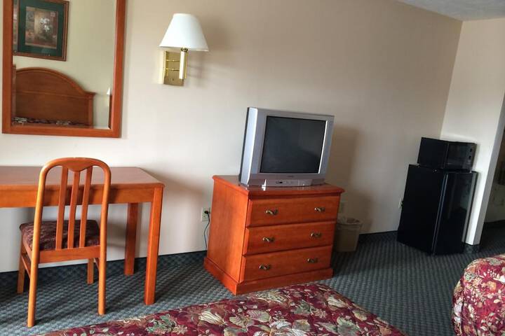 Room 11 of 30
