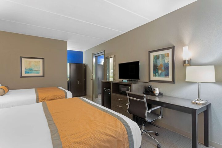Room 28 of 44