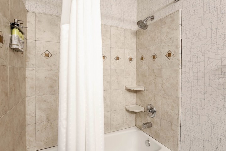 Holiday Inn Express Lancaster by IHG