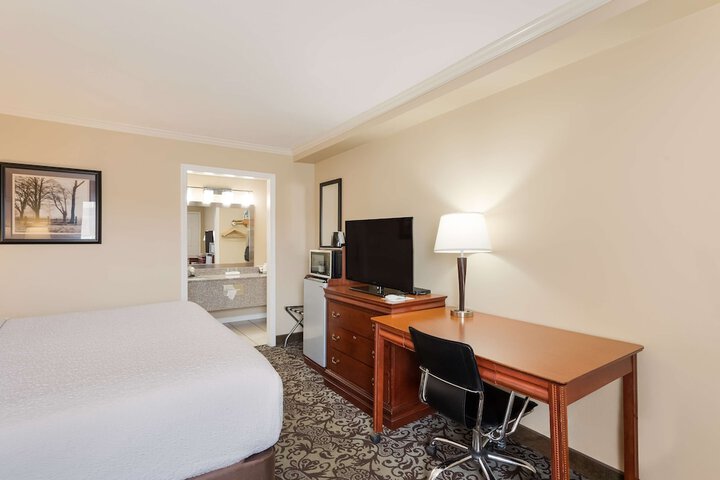 Room 19 of 23