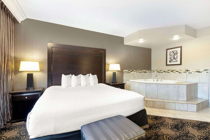 Best Western Plus Midwest Inn