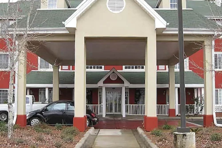 Hotel 8 of 35