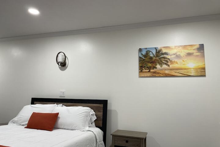 Room 72 of 103