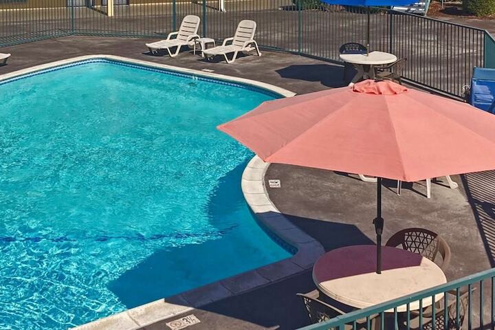 Pool 5 of 34