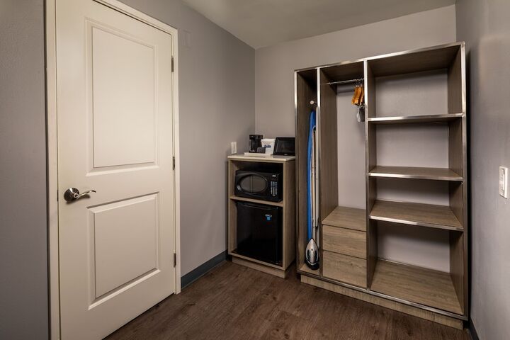Room 30 of 37
