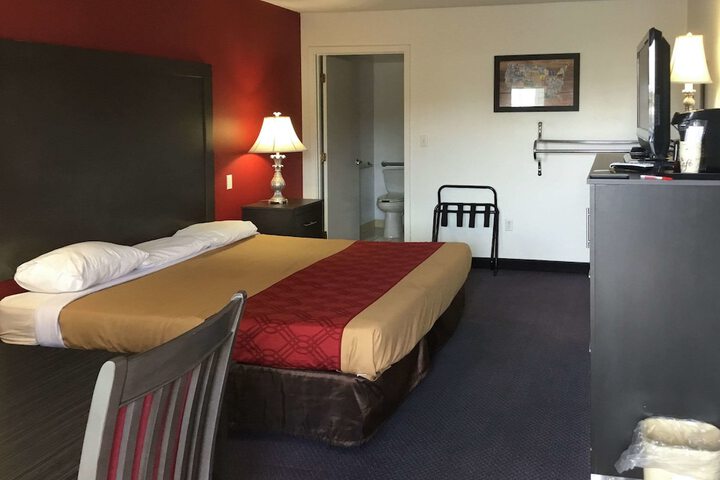 Room 14 of 24