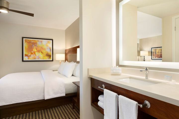 Room 17 of 42