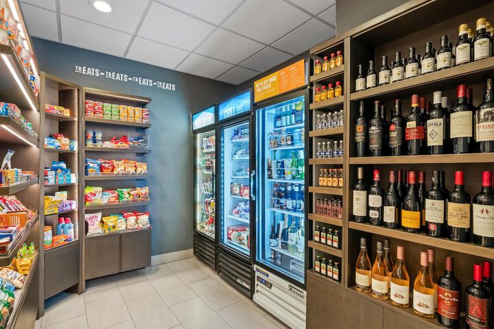 Hampton Inn & Suites Detroit-Canton