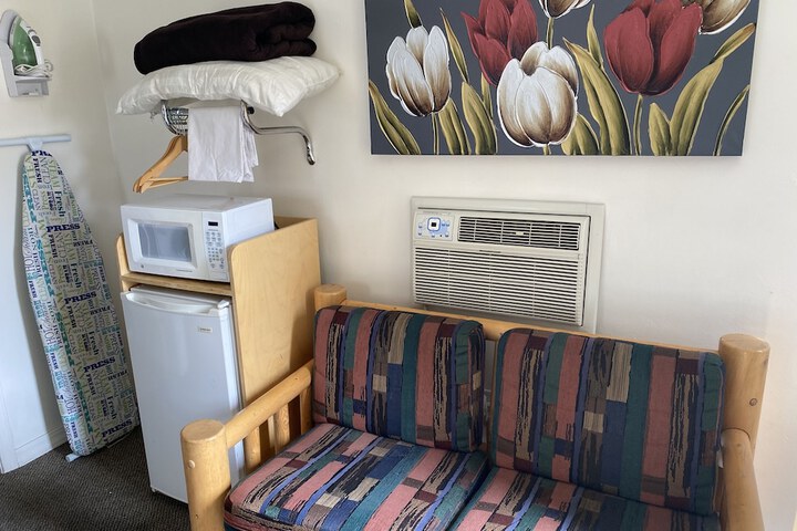 Rustic Inn Motel