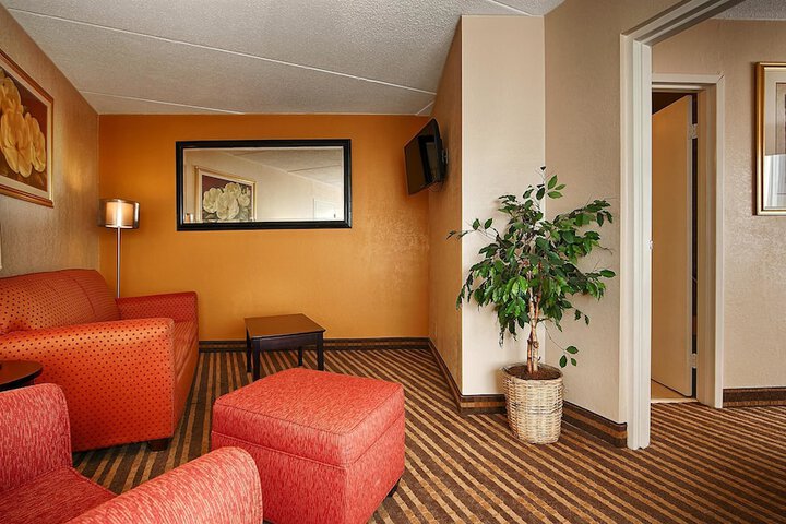 Room 11 of 19