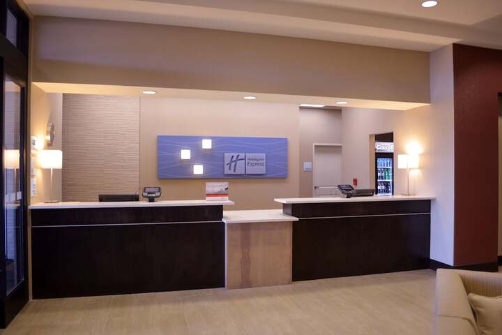Holiday Inn Express & Suites Denver South - Castle Rock by IHG