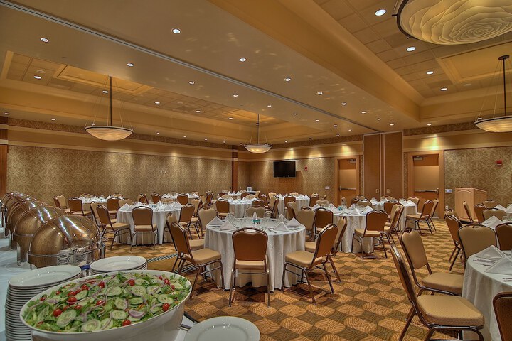 Ballroom/Hall 29 of 40
