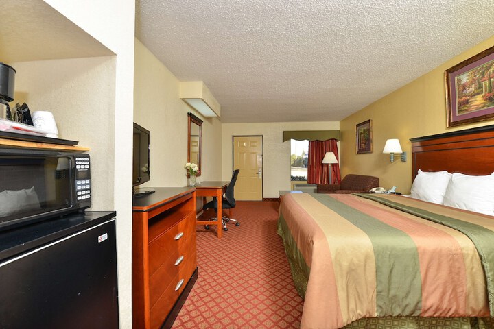 Room 14 of 17