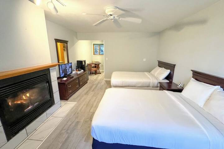 Room 44 of 78