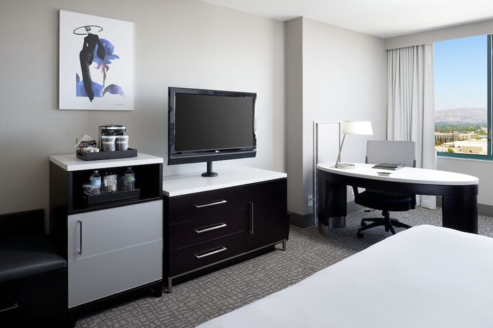 Room 19 of 79