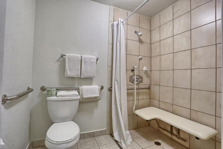 Room 10 of 10