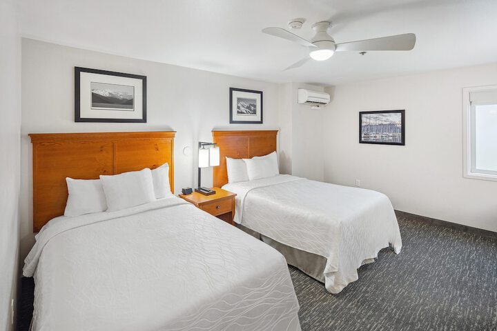 Hotel Edgewater