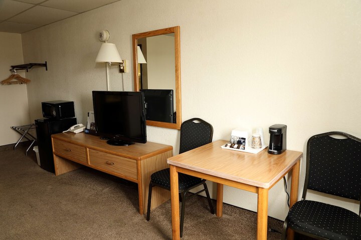 Room 19 of 35