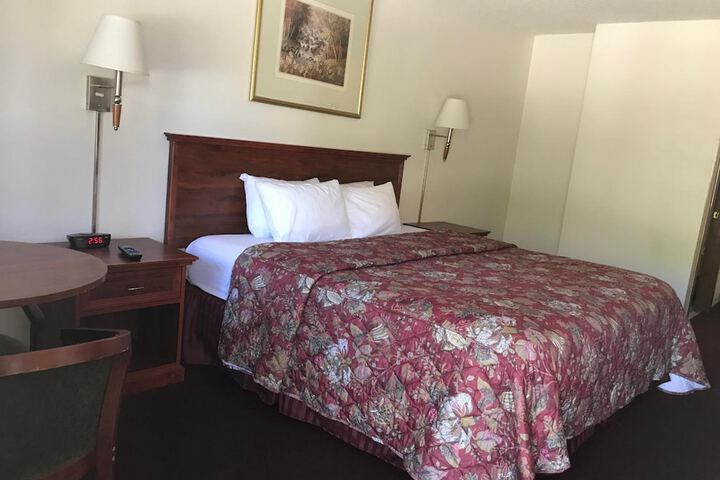 Room 17 of 52