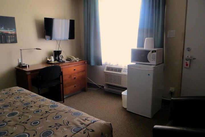 Room 17 of 32