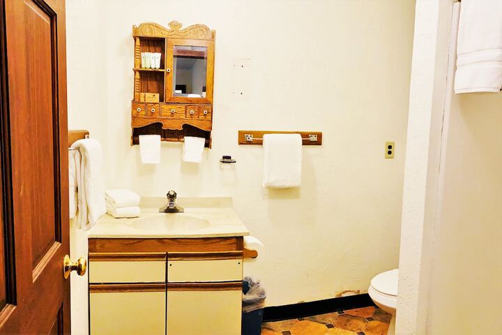 Room 72 of 92