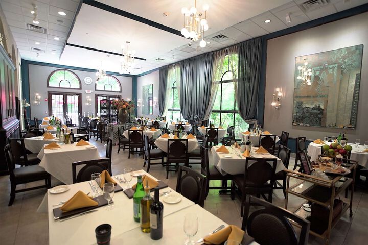 Dining 59 of 78