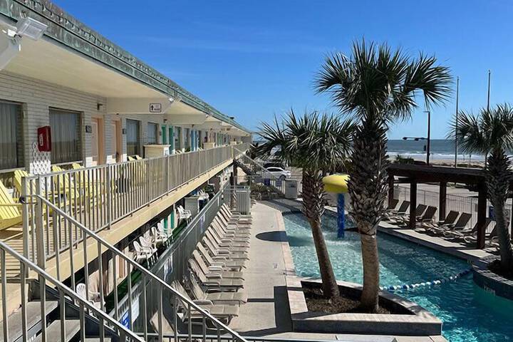 Gaidos Seaside Inn