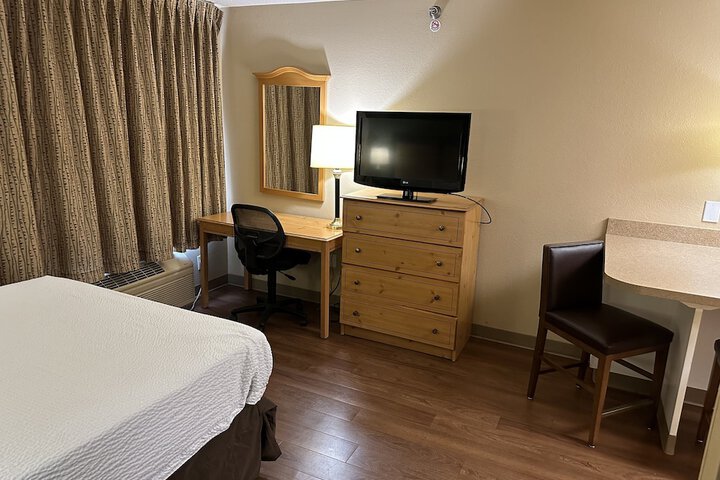 Room 9 of 26