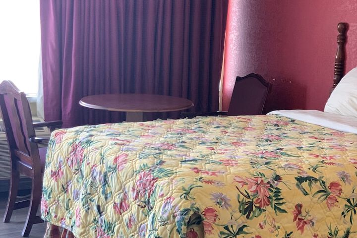 Room 15 of 22