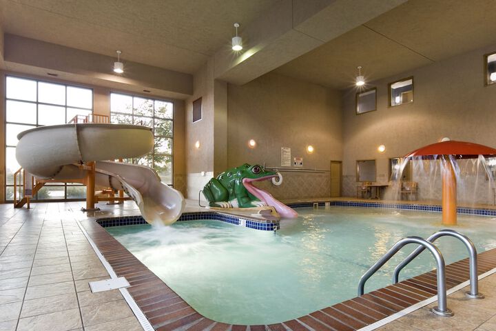 Clubhouse Hotel Suites Sioux Falls