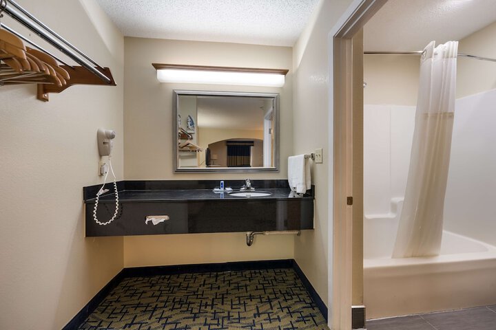 Room 20 of 25