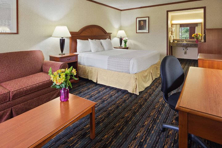 Room 16 of 24