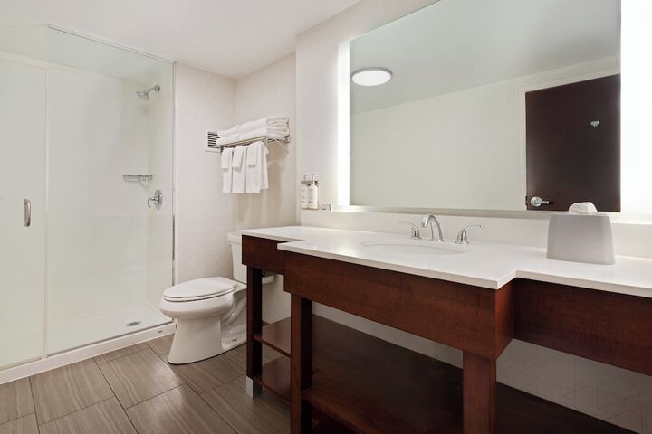 Holiday Inn Express & Suites Cincinnati Riverfront by IHG