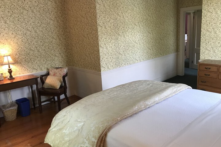 Room 14 of 80