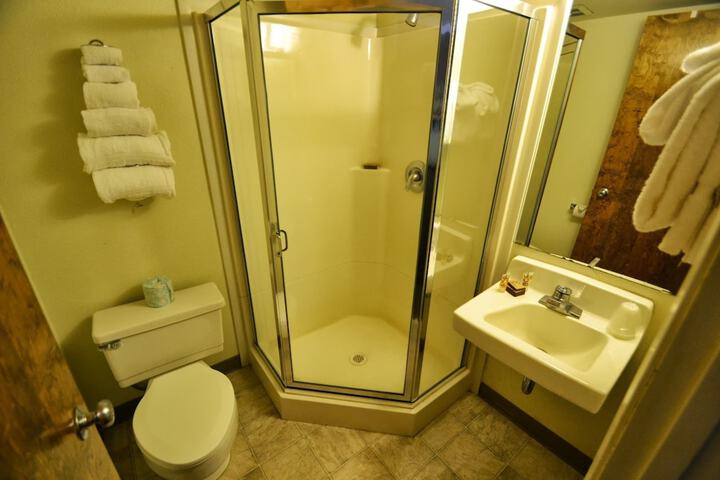 Room 10 of 21