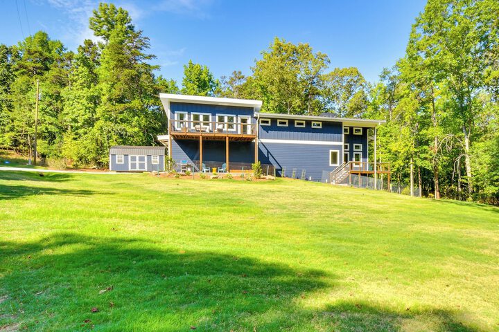 Waterfront Hartwell Apartment w / Dock Access!