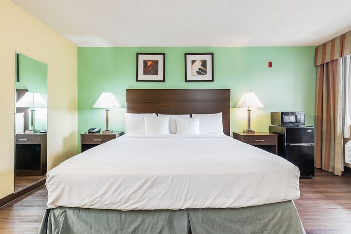 Room 28 of 42