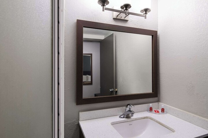 Room 18 of 22