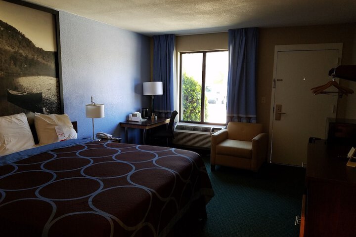 Room 34 of 52