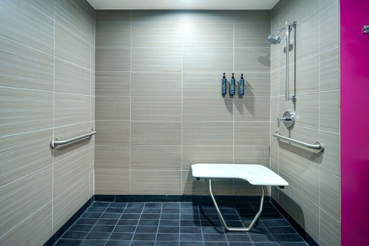 Room 20 of 68