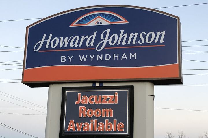 Howard Johnson by Wyndham Hartford South – Rocky Hill