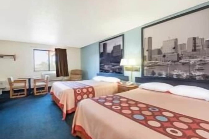 Room 41 of 47