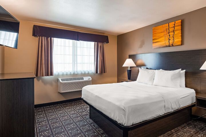 Room 11 of 26
