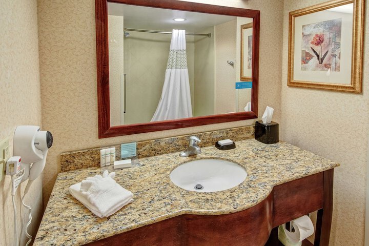 Room 32 of 39