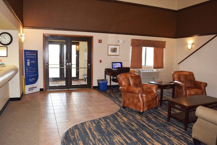 Hotel Interior 10 of 37