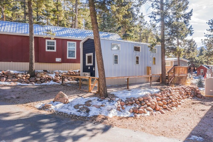 Tiny House!in the Mountains Near Pikes Peak W / ac