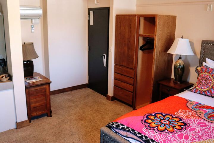 Room 41 of 70