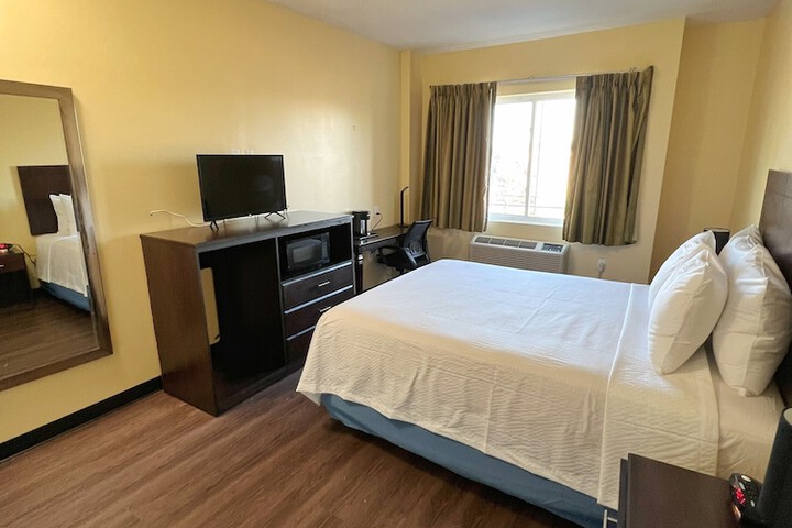 Room 21 of 25